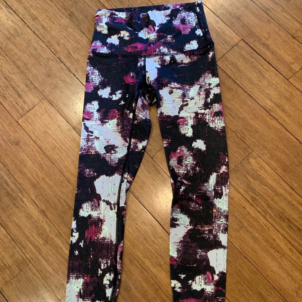 Lululemon Black, White & Pink Leggings